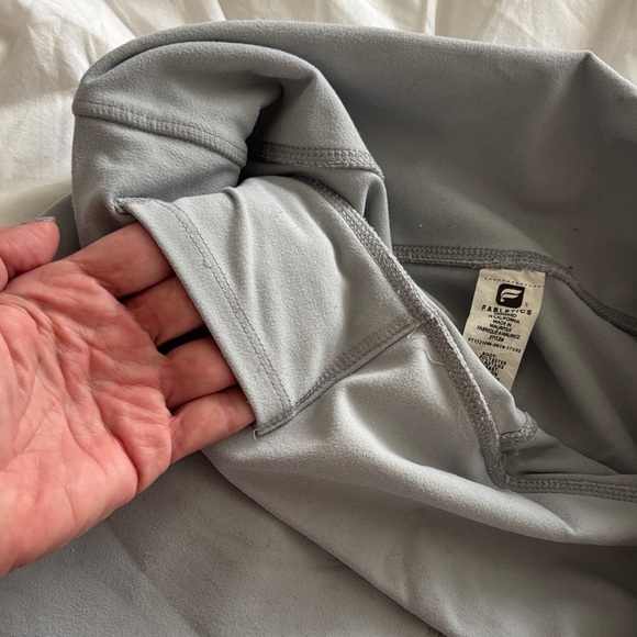 Tablets Gray Floral Women's Athletic Set - Picture 11 of 13